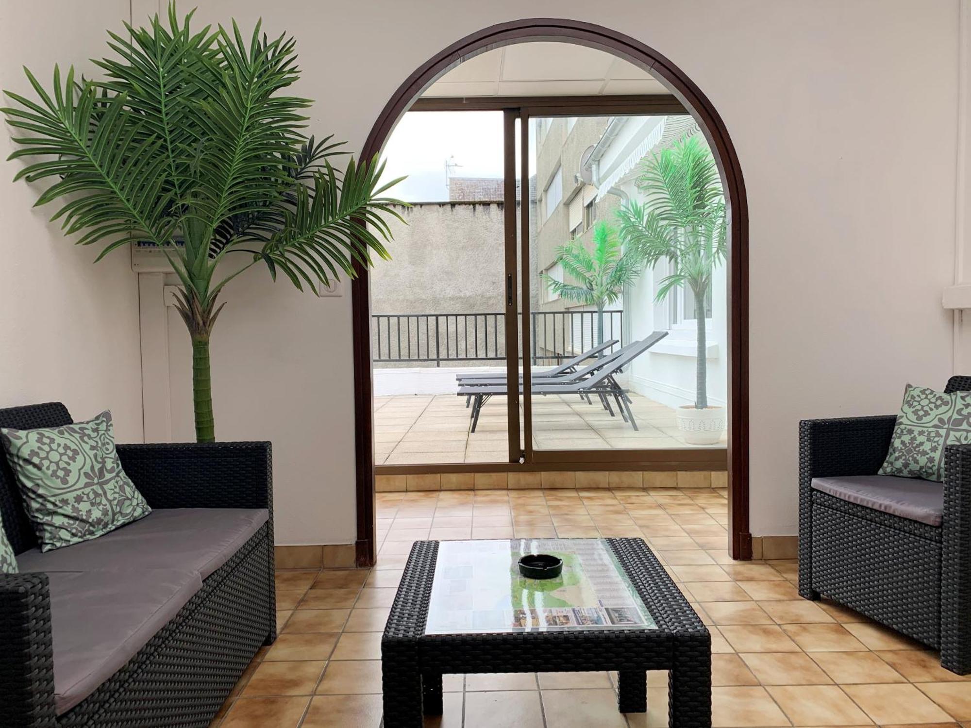 Appartement Le Soleil 140 M2 Climatise Parking Prive Proche Sanctuaires Lourdes Exterior photo